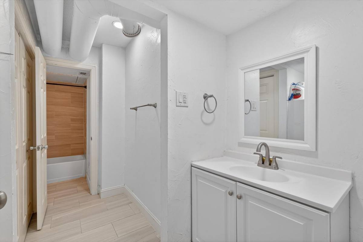 Apartment for rent at 4549 N O'Connor Rd, Irving, TX 75062