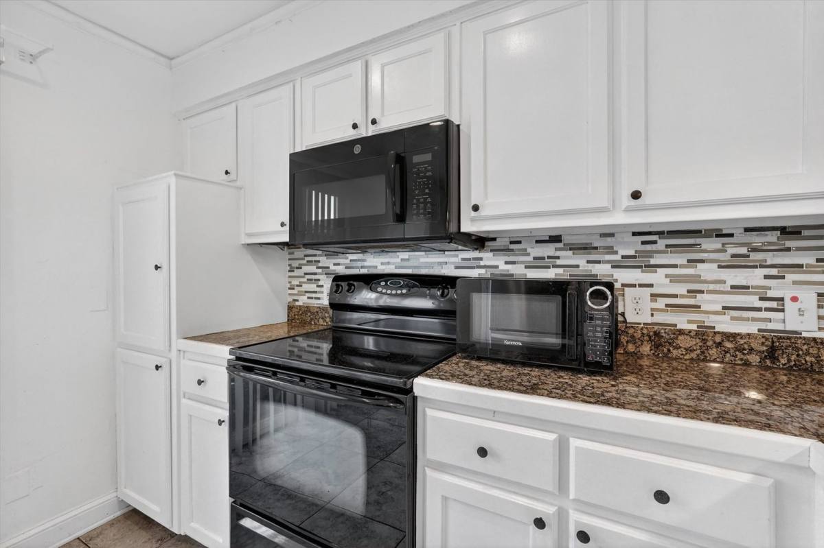 Apartment for rent at 4549 N O'Connor Rd, Irving, TX 75062