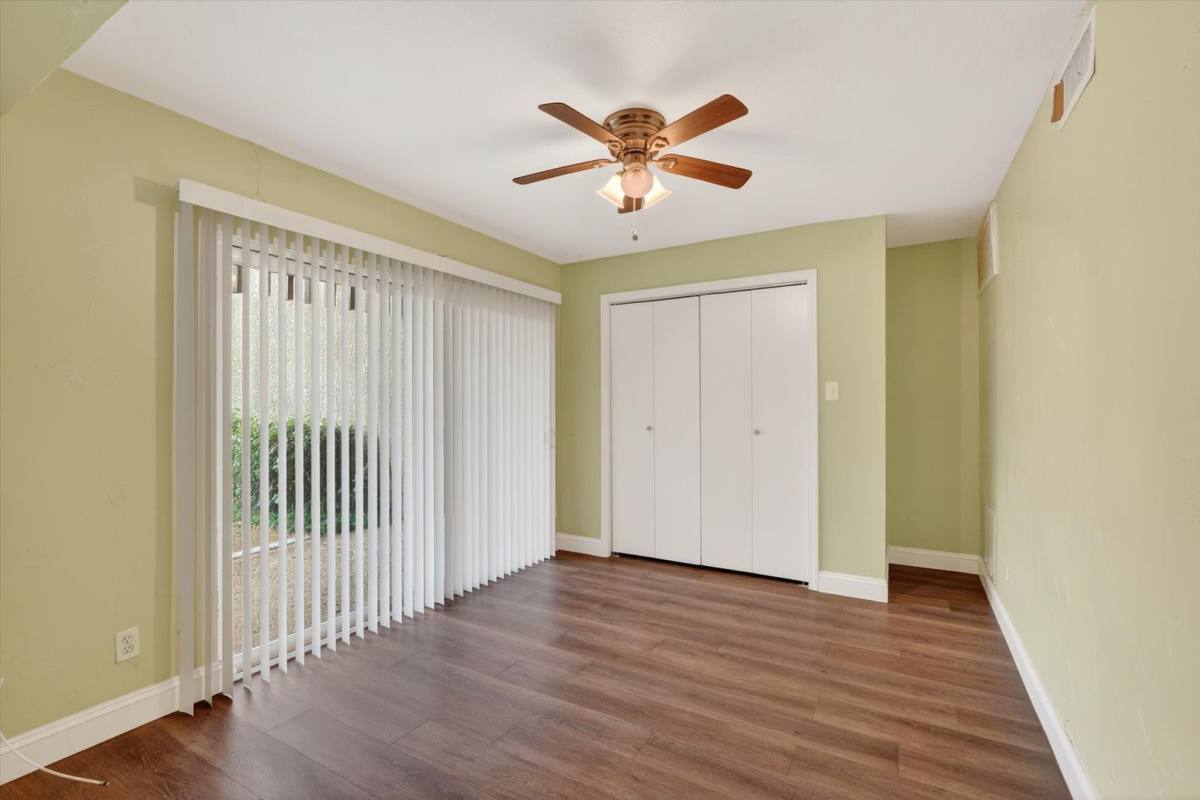 Apartment for rent at 4549 N O'Connor Rd, Irving, TX 75062