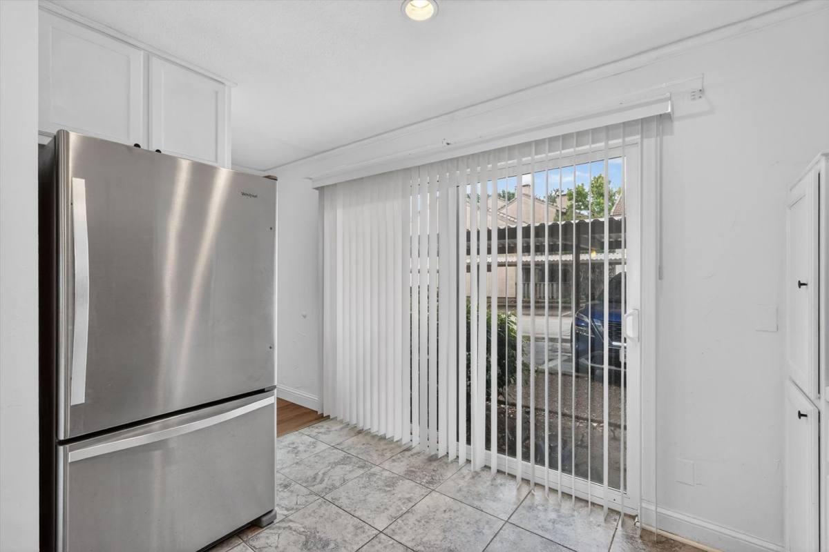 Apartment for rent at 4549 N O'Connor Rd, Irving, TX 75062