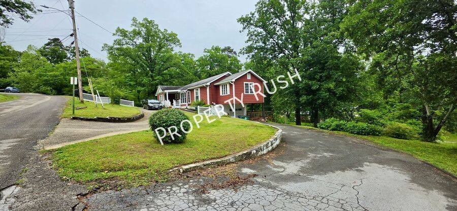 House for rent at 3229 Westonia Dr, Chattanooga, TN 37412
