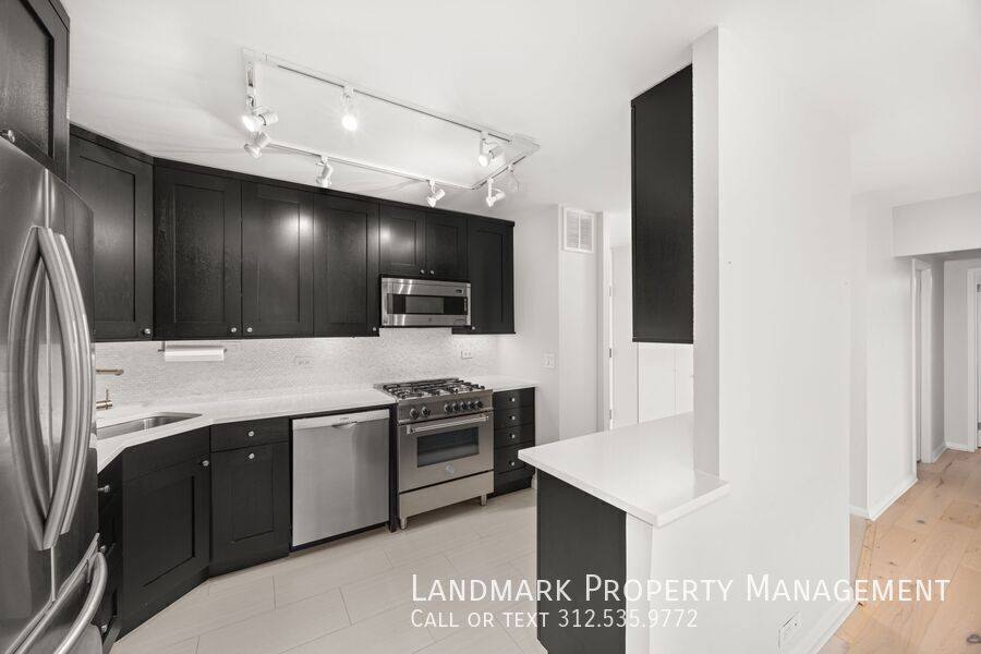 Apartment for rent at 2800 N Lakeshore Dr #505, Chicago, IL 60657