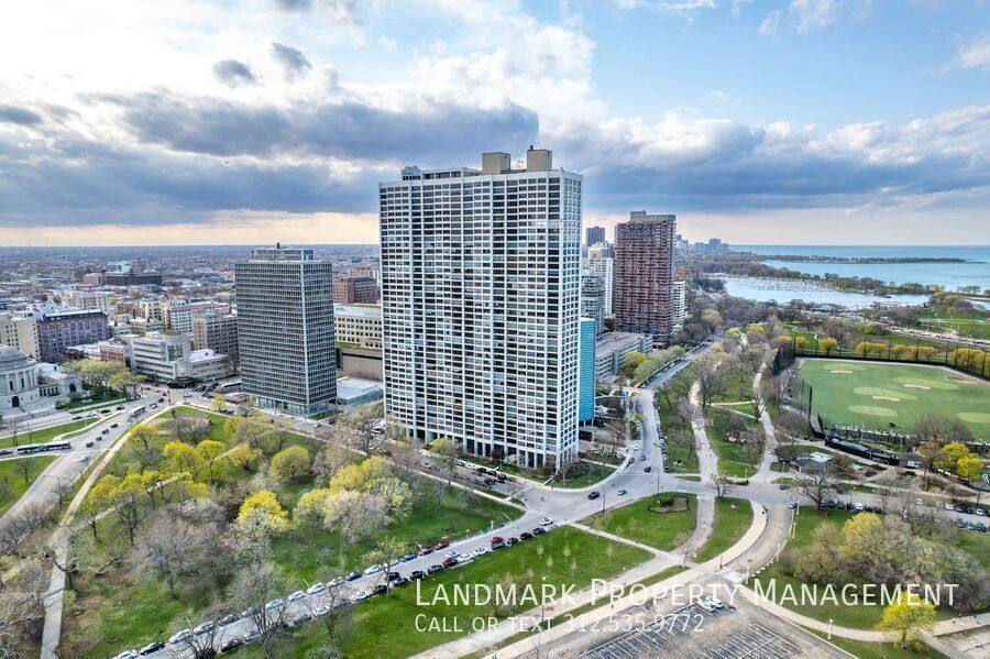 Apartment for rent at 2800 N Lakeshore Dr #505, Chicago, IL 60657