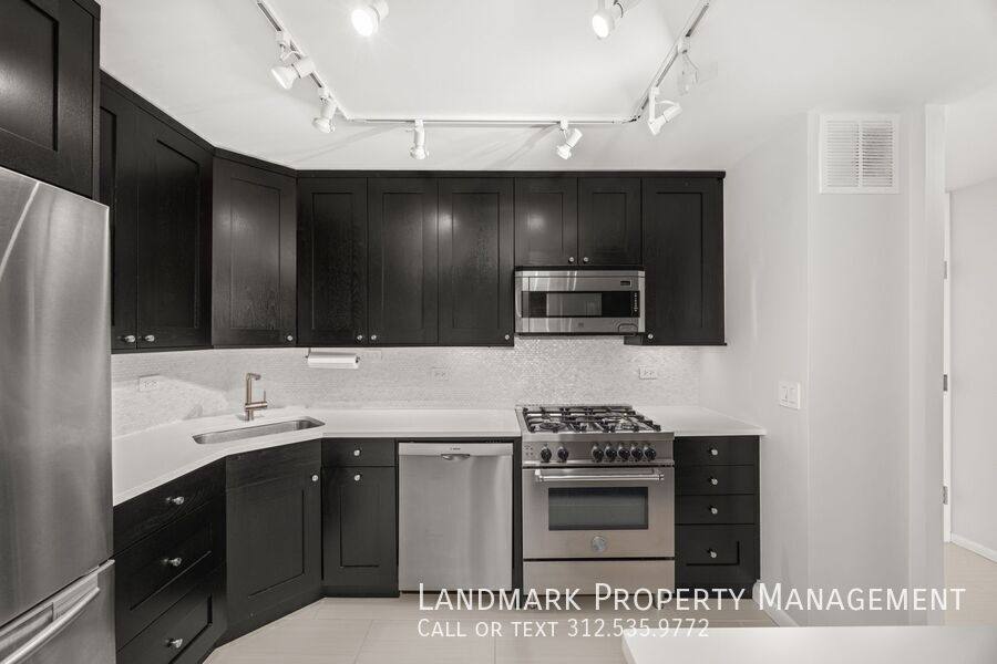 Apartment for rent at 2800 N Lakeshore Dr #505, Chicago, IL 60657
