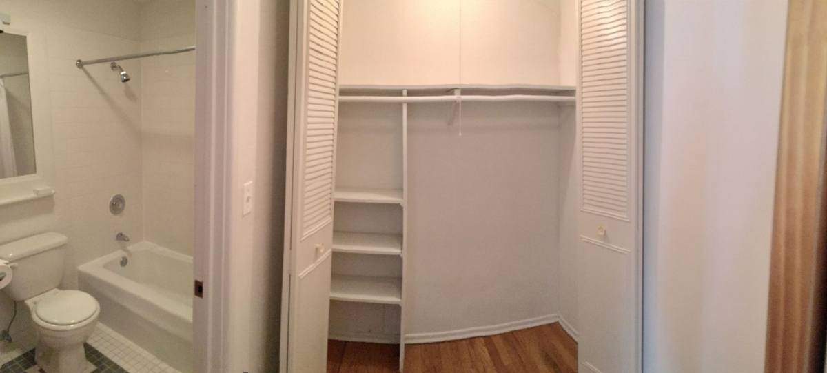 Apartment for rent at 5747 N Winthrop Ave, Chicago, IL 60660