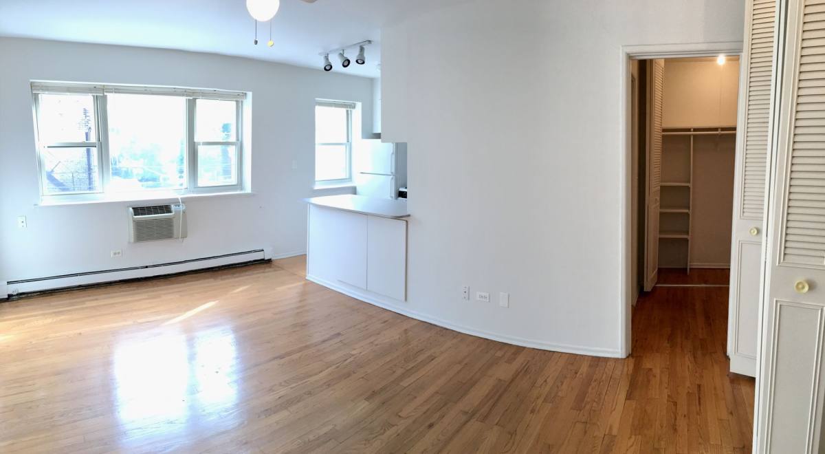 Apartment for rent at 5747 N Winthrop Ave, Chicago, IL 60660