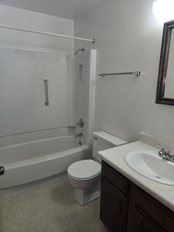 Apartment for rent at 4030 Elmhurst Rd, Toledo, OH 43613