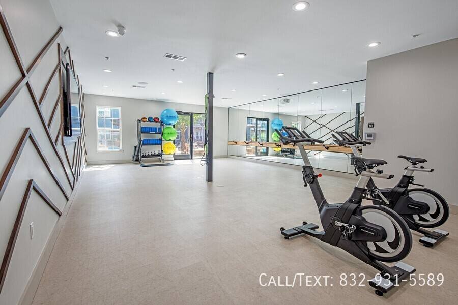 Apartment for rent at 225 S Heights Blvd #ABH2, Houston, TX 77007