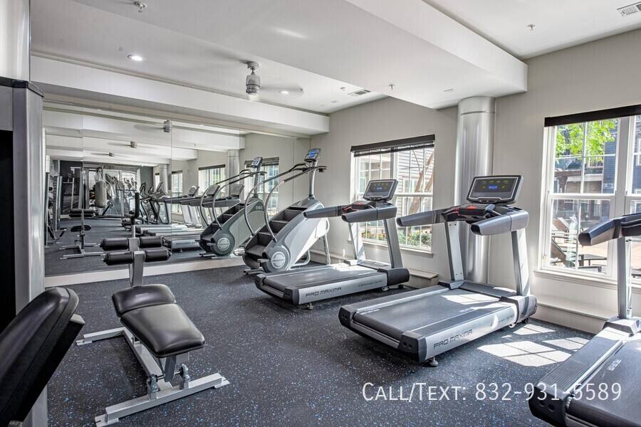 Apartment for rent at 225 S Heights Blvd #ABH2, Houston, TX 77007