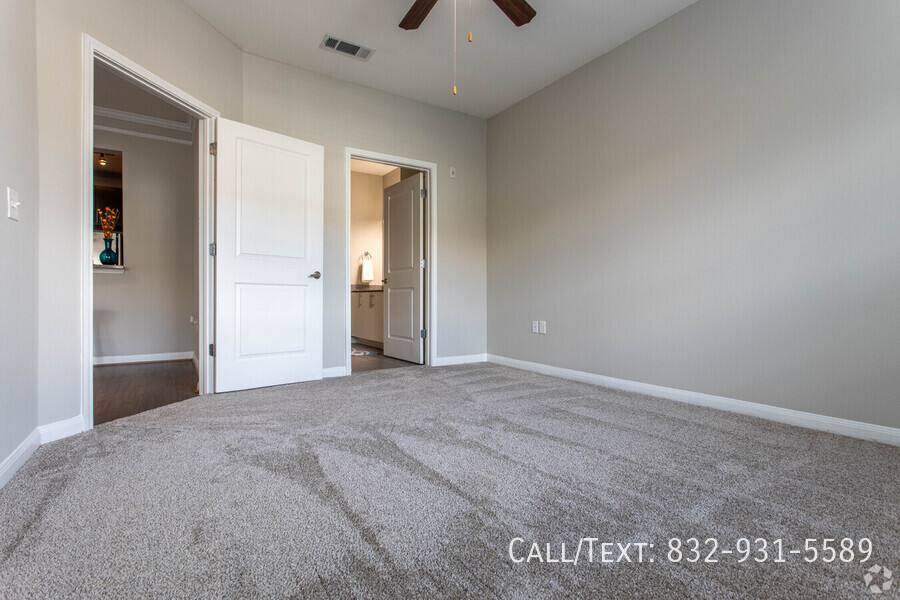 Apartment for rent at 225 S Heights Blvd #ABH2, Houston, TX 77007