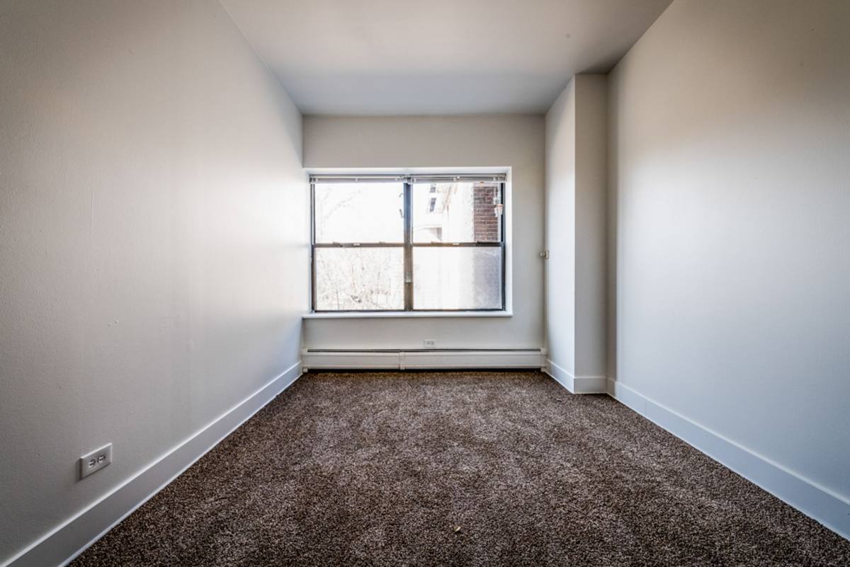 Apartment for rent at 136 E 155th St, Harvey, IL 60426