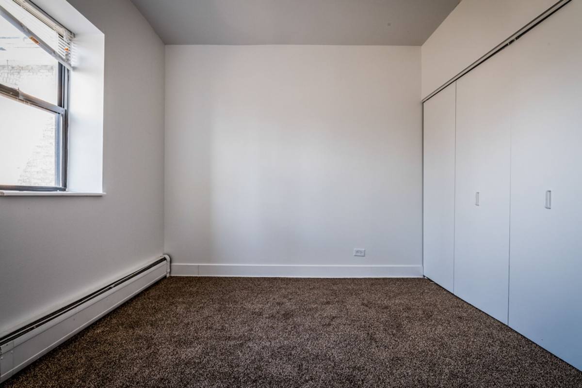 Apartment for rent at 136 E 155th St, Harvey, IL 60426
