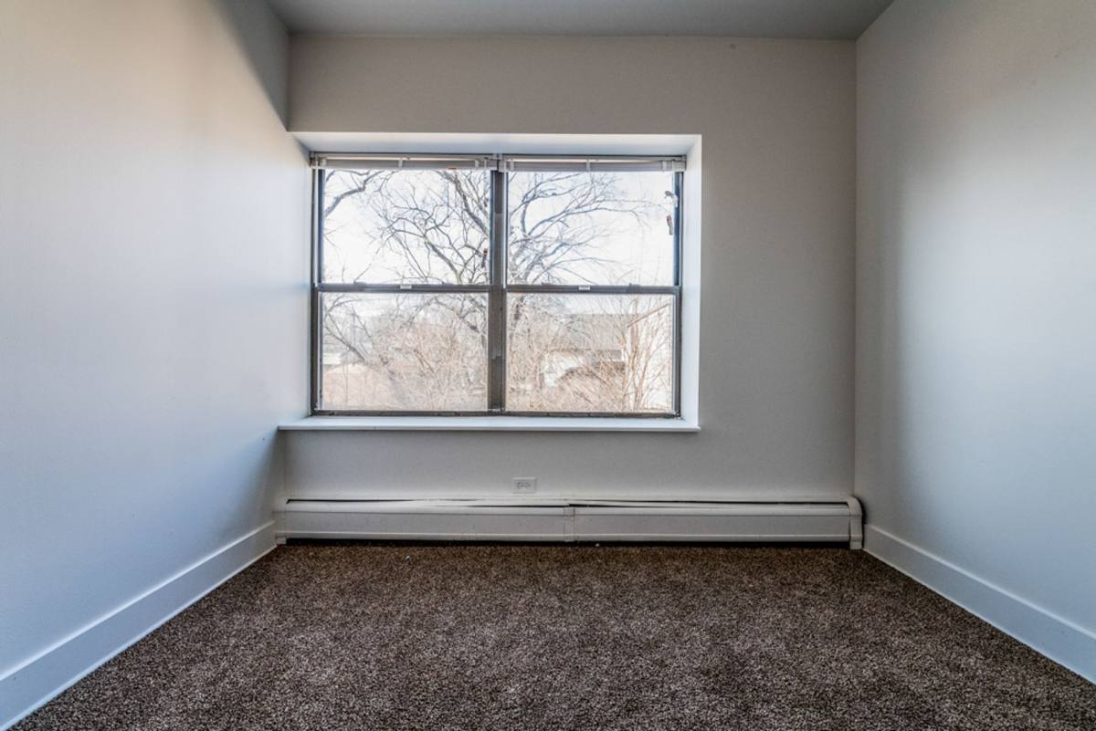 Apartment for rent at 136 E 155th St, Harvey, IL 60426
