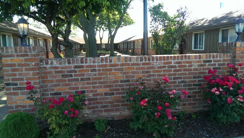 Apartment for rent at 1955 Reynolds, Toledo, OH 43614