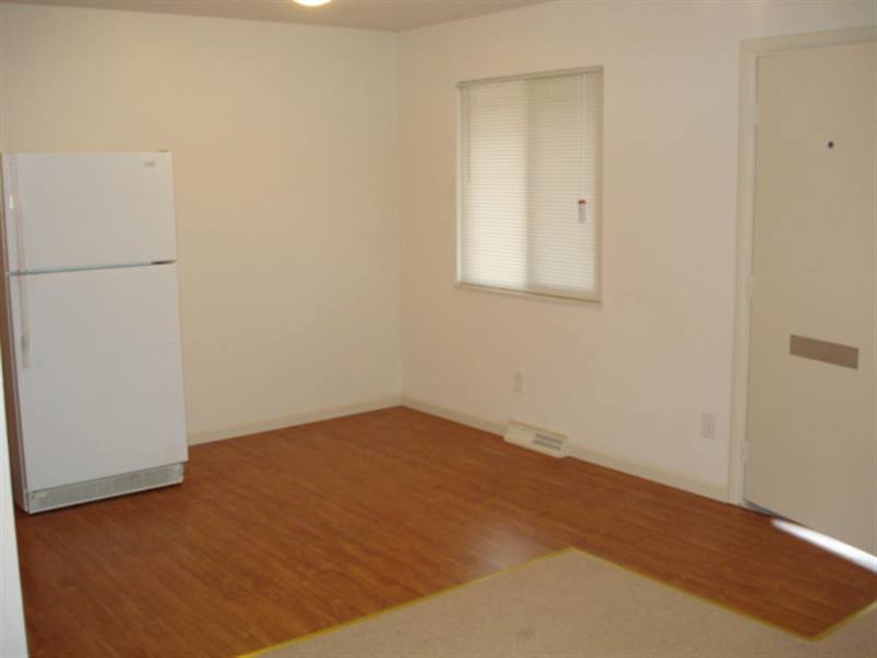 Apartment for rent at 1955 Reynolds, Toledo, OH 43614