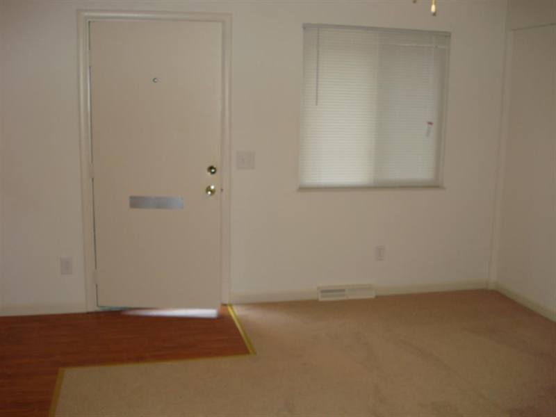 Apartment for rent at 1955 Reynolds, Toledo, OH 43614