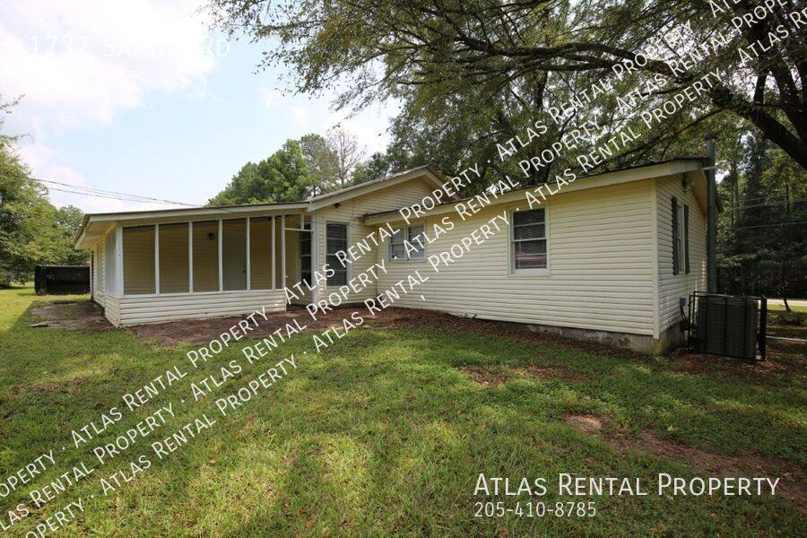 House for rent at 1737 Sardis Rd, Gardendale, AL 35071