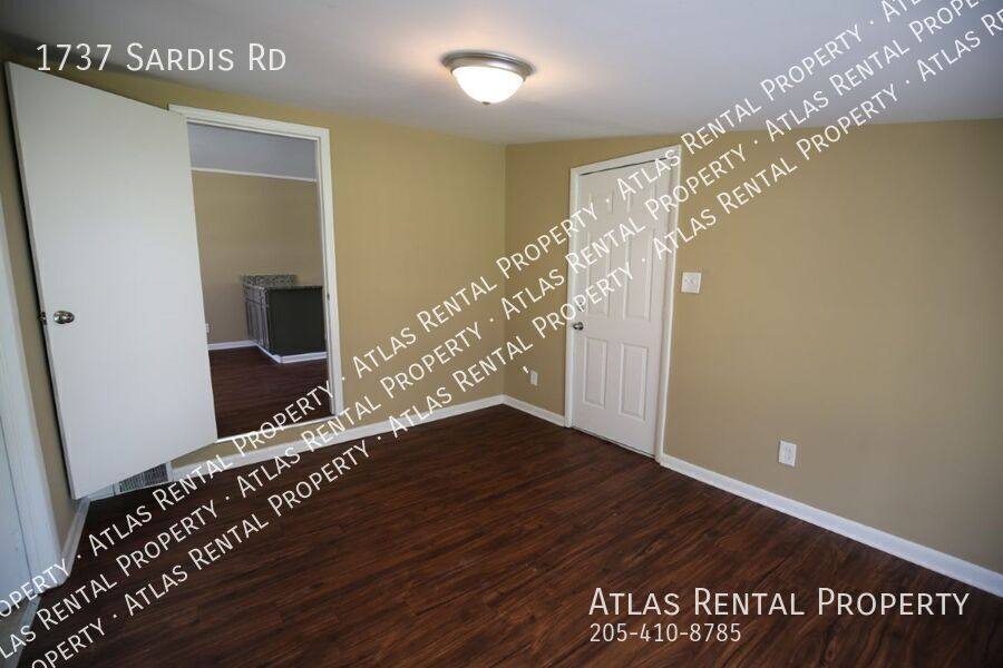 House for rent at 1737 Sardis Rd, Gardendale, AL 35071