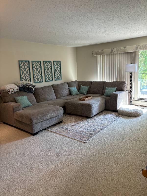 Apartment for rent at 10451 Greenbrier Rd, Hopkins, MN 55305