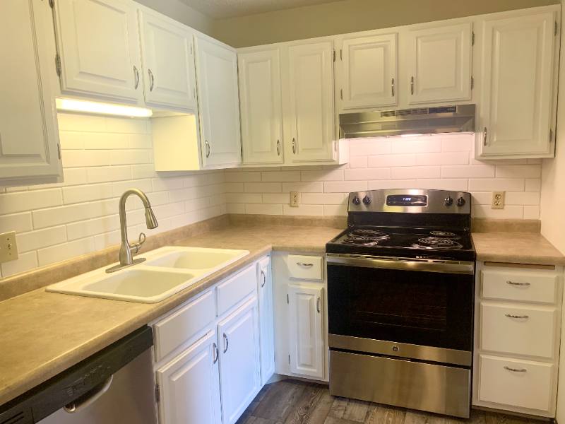 Apartment for rent at 10451 Greenbrier Rd, Hopkins, MN 55305