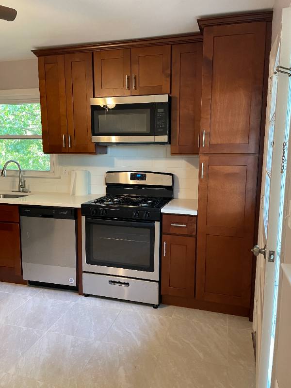 Apartment for rent at 84 Minna Ave, Colonia, NJ 07067