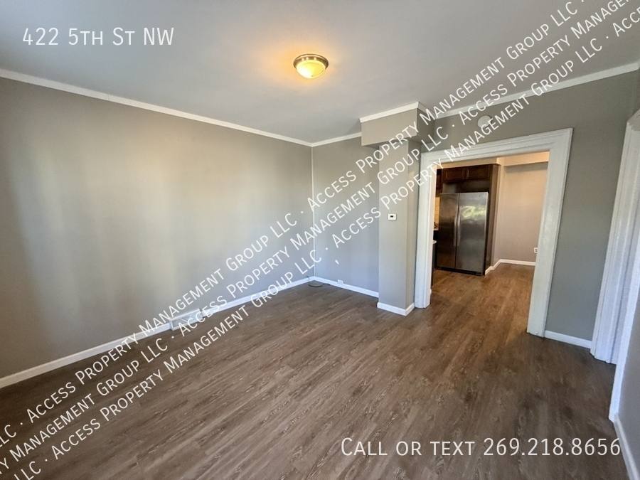 House for rent at 422 5th St NW, Grand Rapids, MI 49504