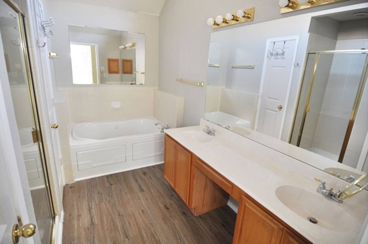 House for rent at 252 Cotton Wood Court, Rockwall, TX 75032