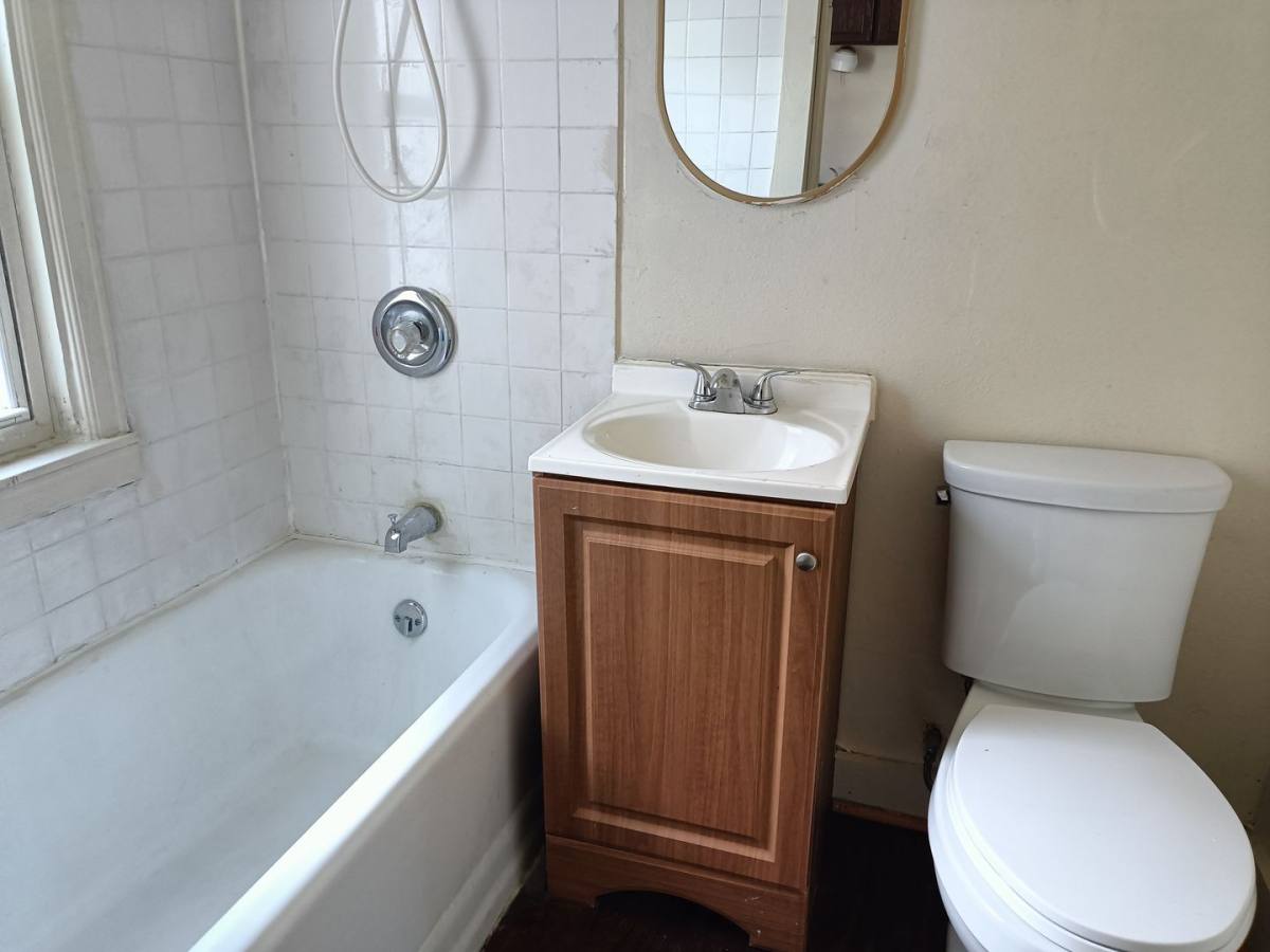 Apartment for rent at 769-771 W Windlake Ave, Milwaukee, WI 53204