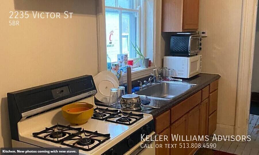 Apartment for rent at 2235 Victor St, Cincinnati, OH 45219