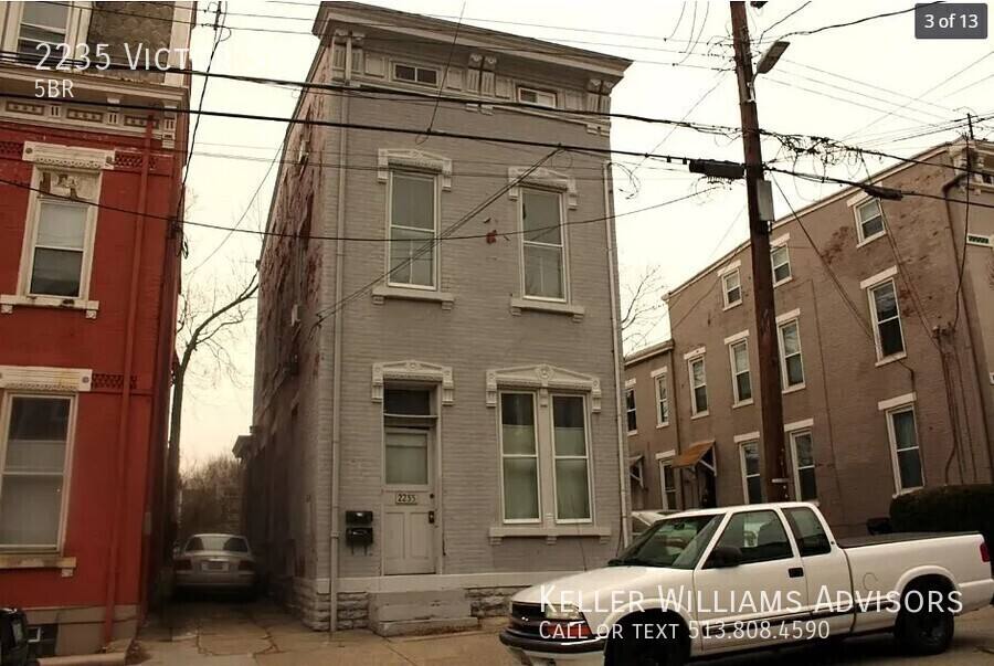 Apartment for rent at 2235 Victor St, Cincinnati, OH 45219