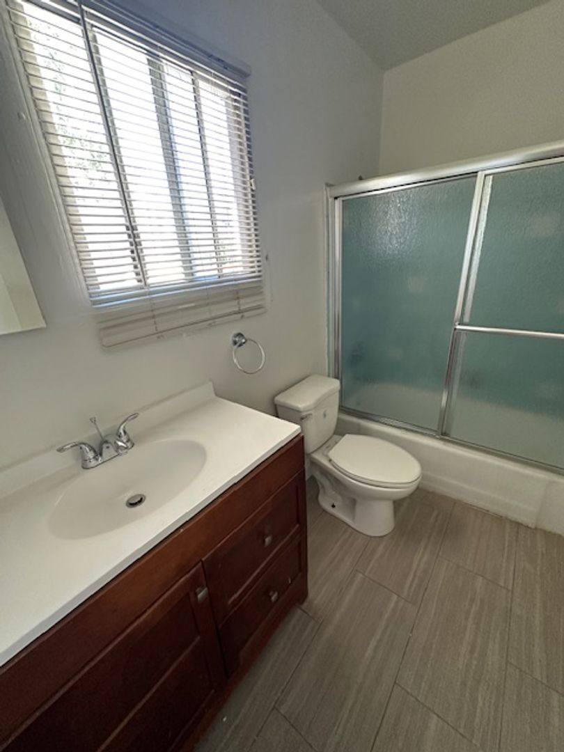 Apartment for rent at 3609 Mentone Ave, Los Angeles, CA 90034