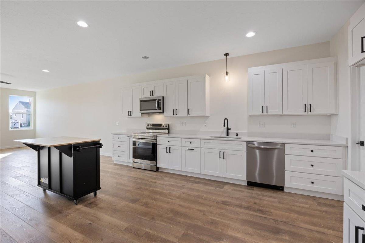 Townhouse for rent at 717 E Lacrosse Ave #1, Spokane, WA 99207