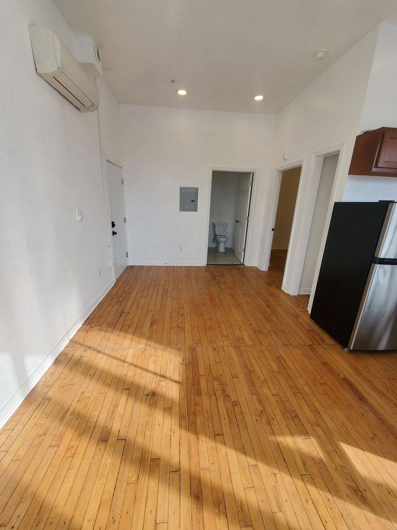 Apartment for rent at 2001 10th Ave, South Milwaukee, WI 53172