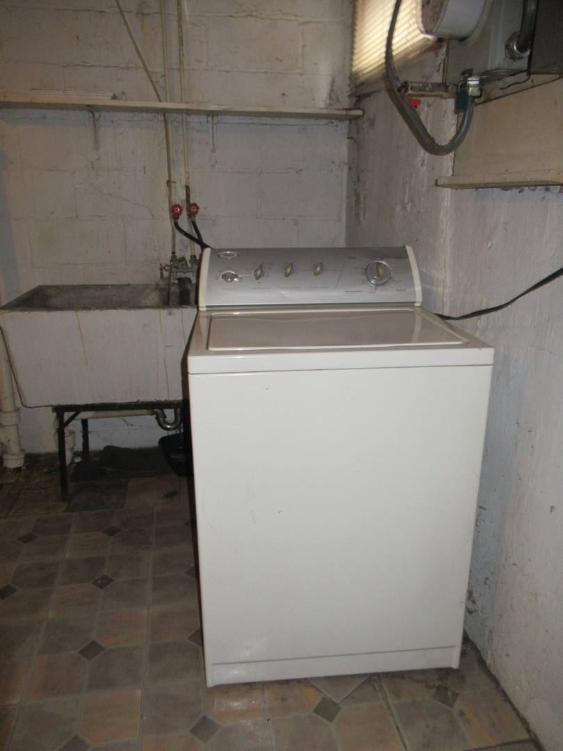 Townhouse for rent at 1013 Saint Dunstans Rd, Baltimore, MD 21212