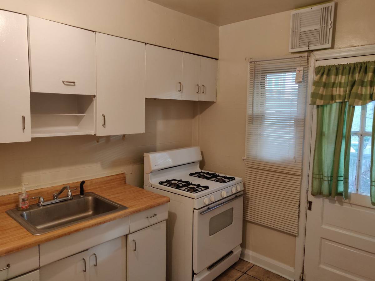 Townhouse for rent at 1013 Saint Dunstans Rd, Baltimore, MD 21212