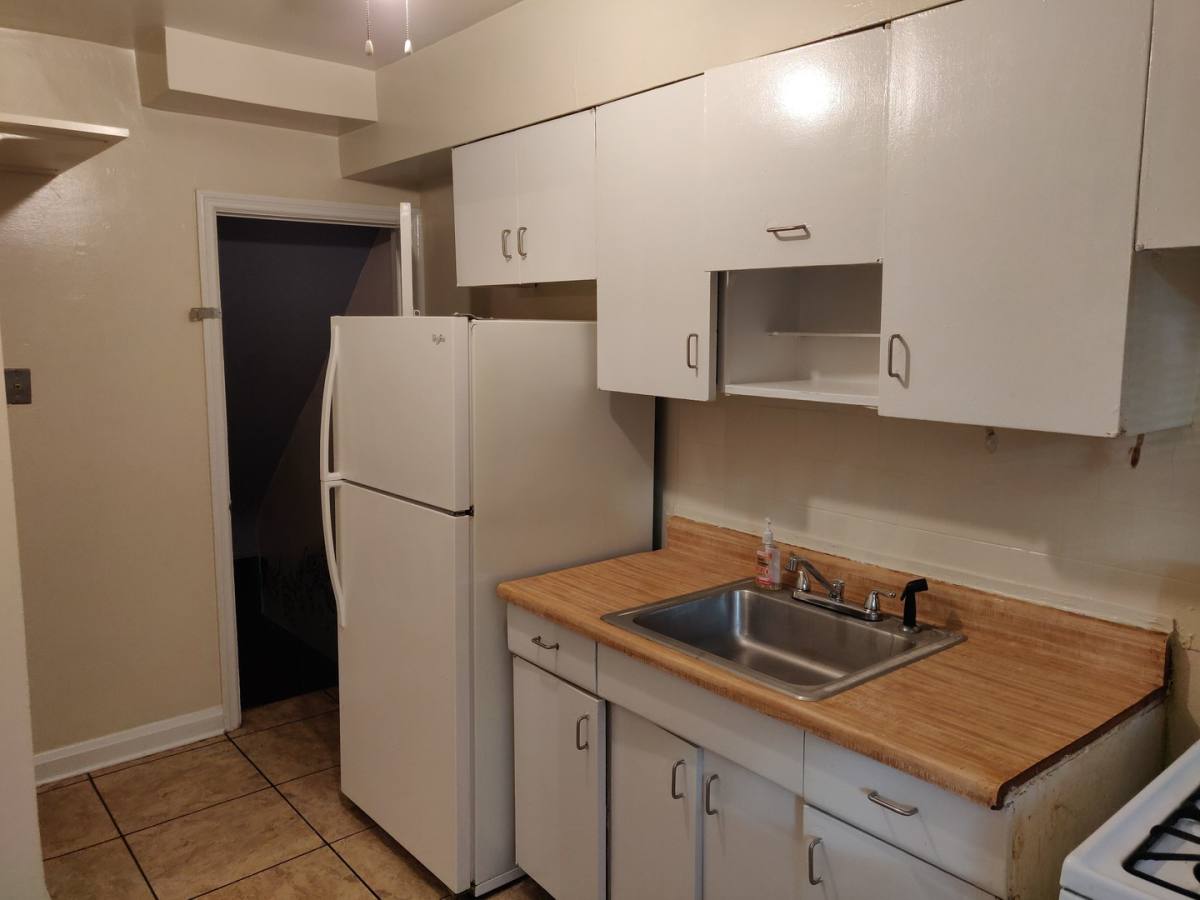 Townhouse for rent at 1013 Saint Dunstans Rd, Baltimore, MD 21212