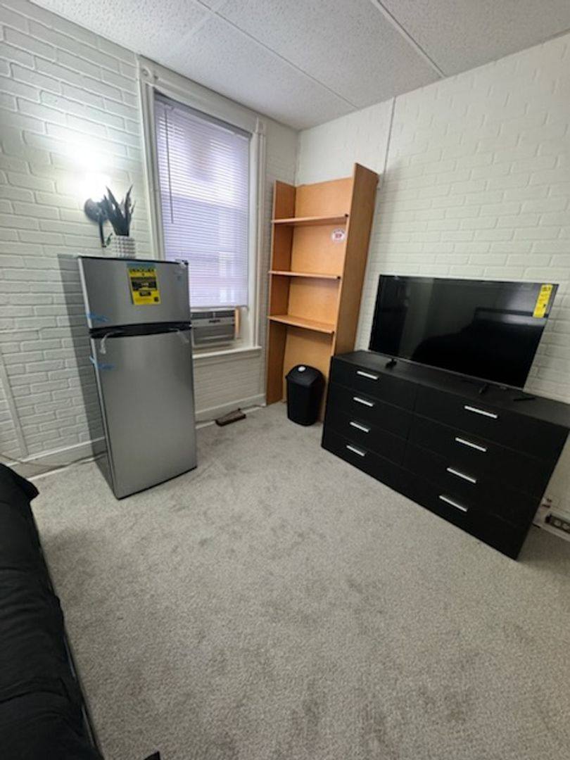 Apartment for rent at 1716 W Erie Ave, Philadelphia, PA 19140