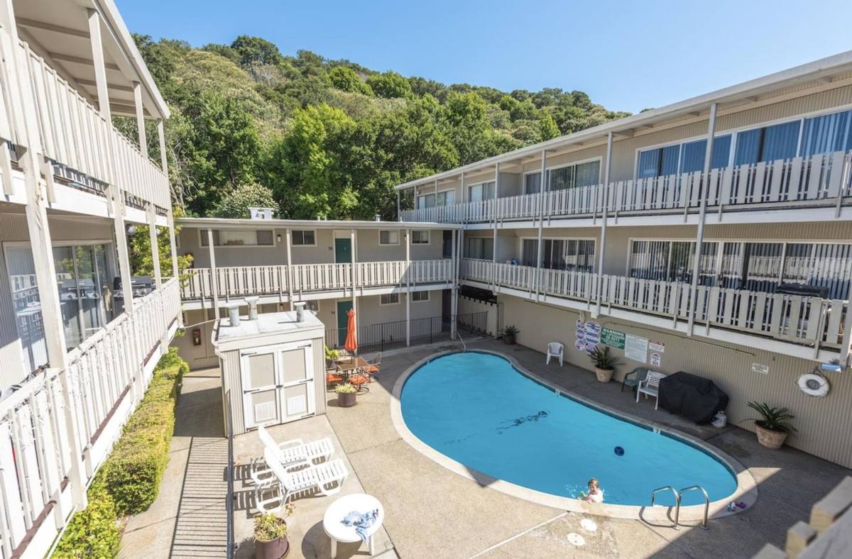 Apartment for rent at 2401 Carlmont Dr, Belmont, CA 94002