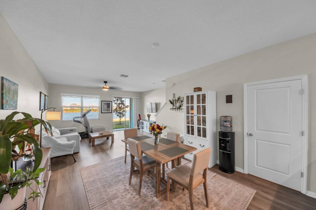 Townhouse for rent at 736 Royal Empress Dr, Ruskin, FL 33570