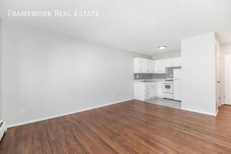 Apartment for rent at 1400 Moline St #101, Aurora, CO 80010