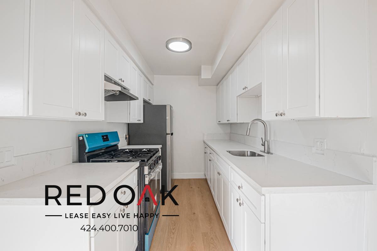 Condo for rent at 118 E Ivy Ave #2, Inglewood, CA 90302
