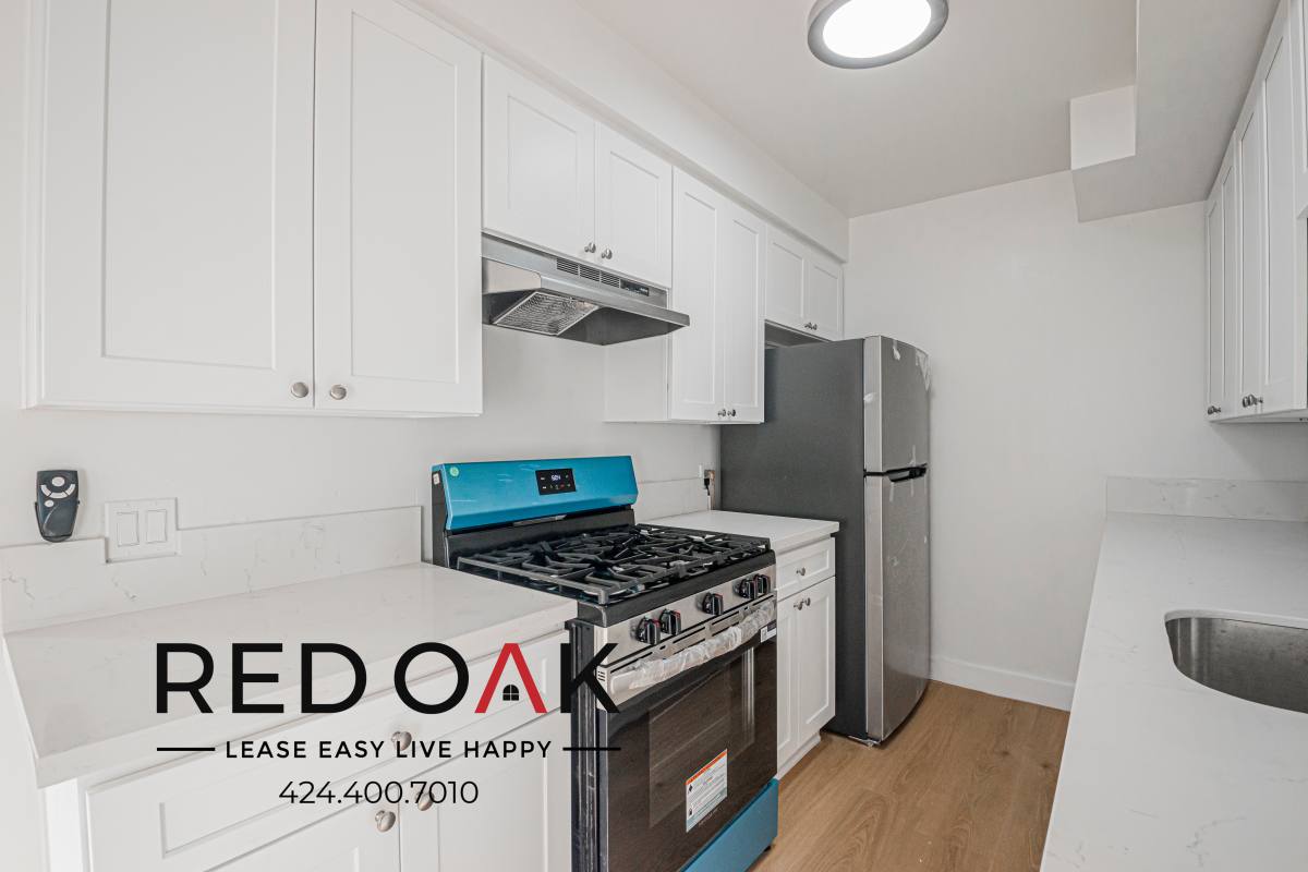 Condo for rent at 118 E Ivy Ave #2, Inglewood, CA 90302
