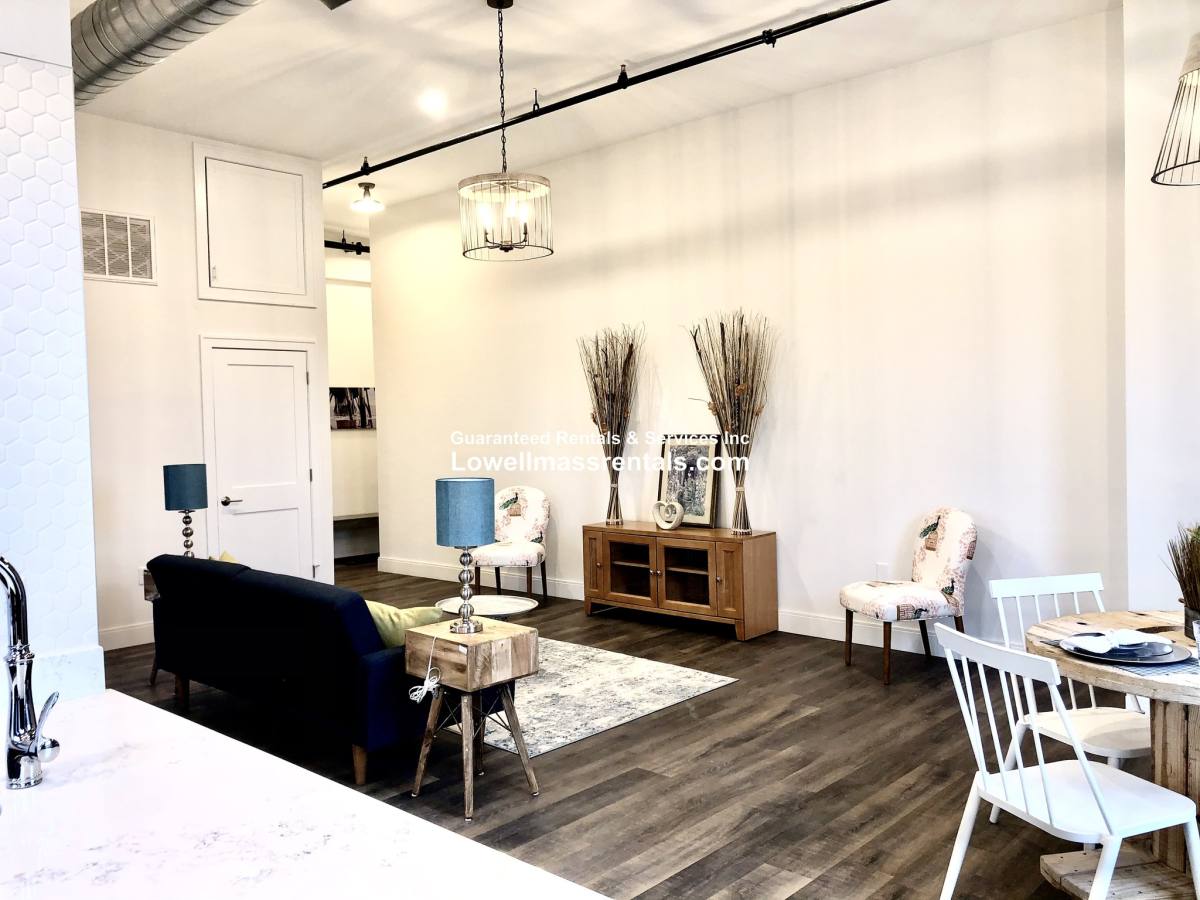 Apartment for rent at 357 Pawtucket St #102, Lowell, MA 01854
