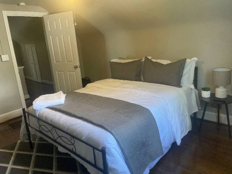 House for rent at 1707 Colgate St, Roanoke, VA 24012