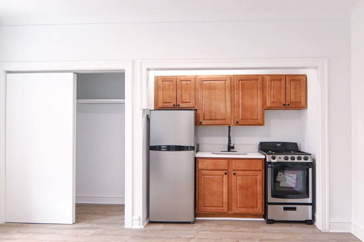 Apartment for rent at 915 W Carmen Ave #310, Chicago, IL 60640