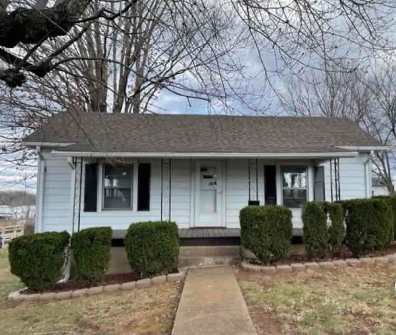 House for rent at 115 Emmett St, Martinsville, VA 24112