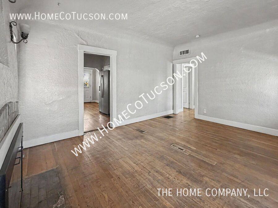 Apartment for rent at 544 E Speedway Blvd, Tucson, AZ 85705