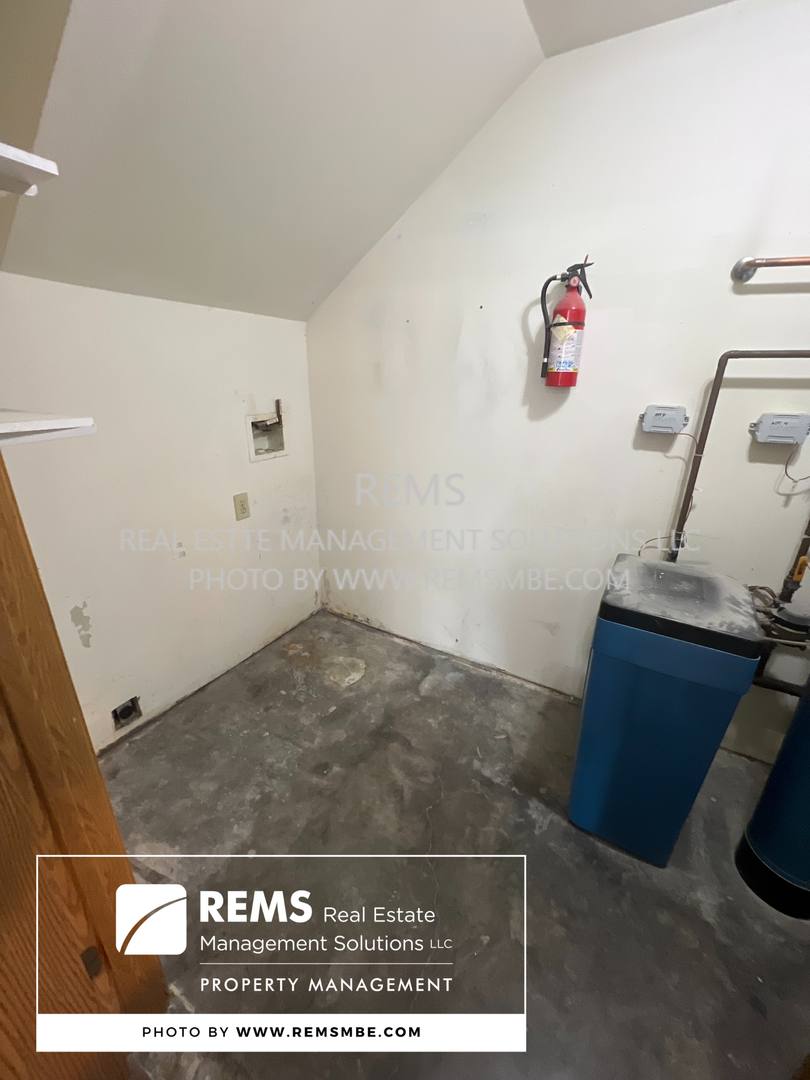Apartment for rent at 202 W N St, Poynette, WI 53955