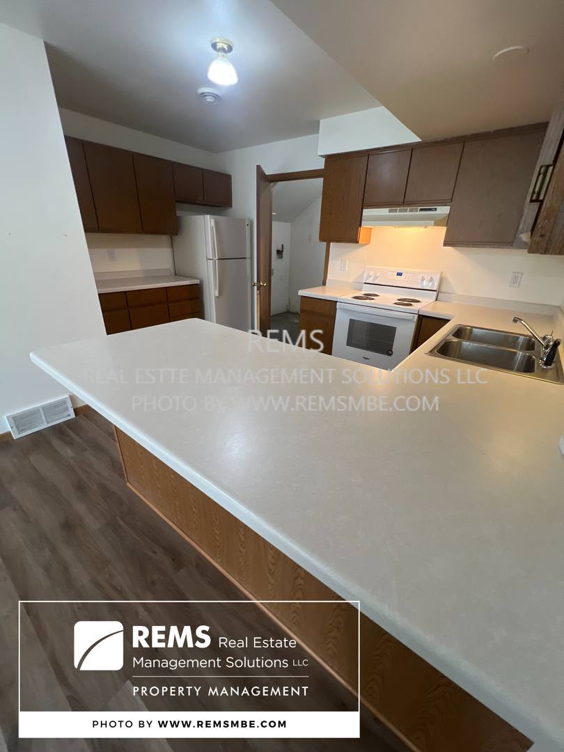 Apartment for rent at 202 W N St, Poynette, WI 53955