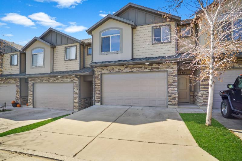 Townhouse for rent at 2899 N 1150 W, Layton, UT 84041